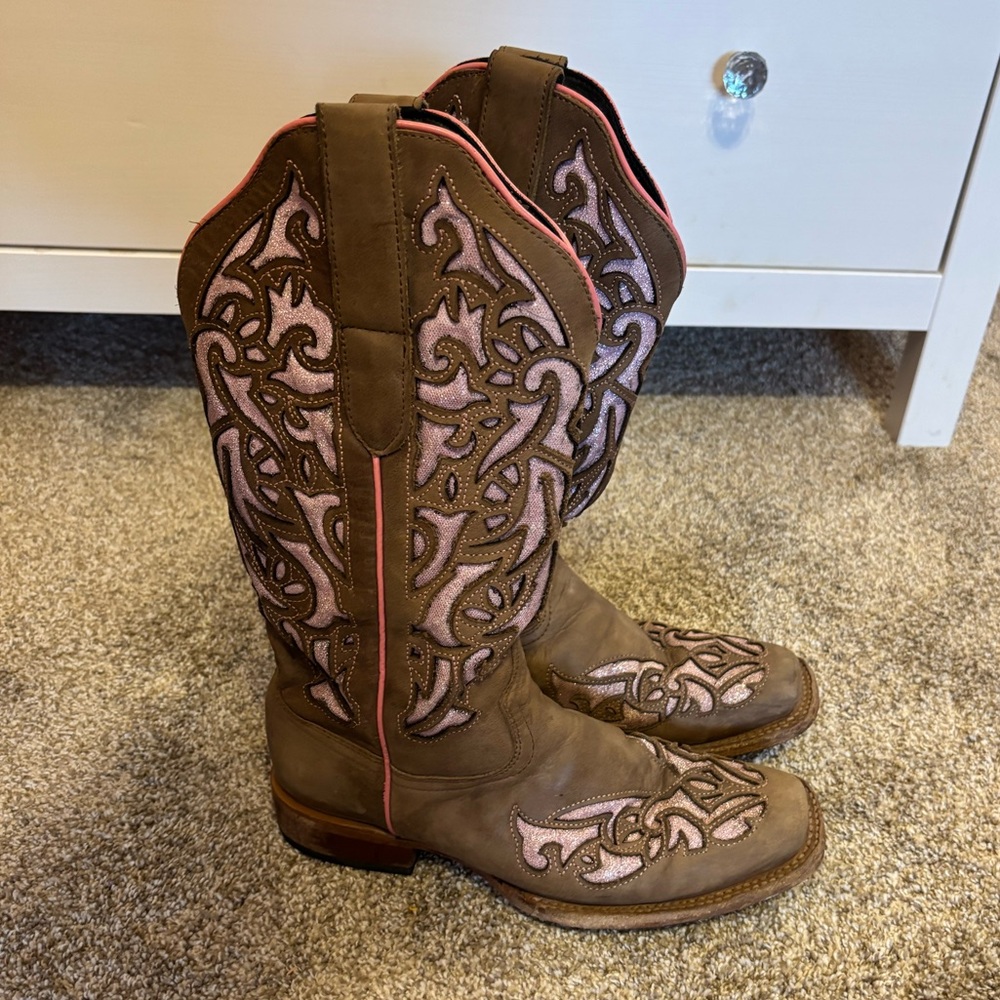 JB Dillon Brown and Pink Heeled Boots with Ornate Embroidery